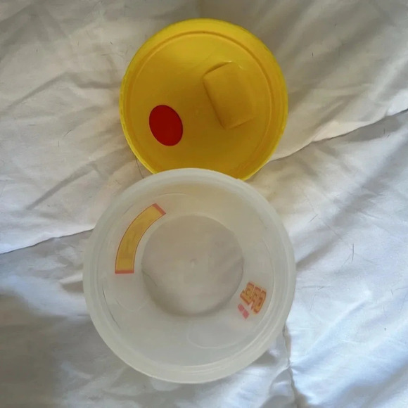 GFUEL energy formula plastic protein shaker sports bottle yellow and red - Picture 4 of 5